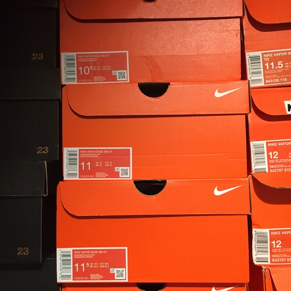 NEW NIKE VAPOR EDGE 360 UNTOUCHABLE CLEATS - Picture 9 of 9